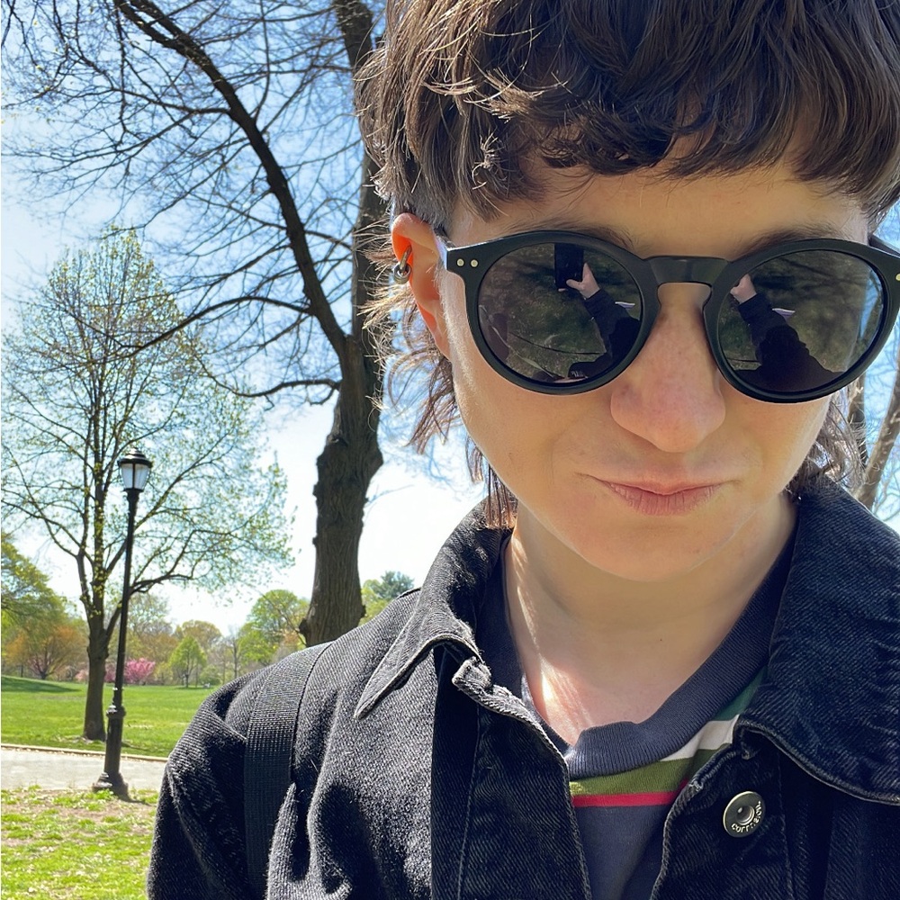 Meet your Posher, Hallie